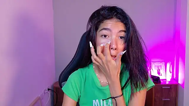 luna roja25 online show from March 16, 12:42 pm