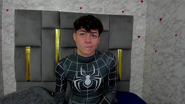 Ari and Storm online show from April 24, 4:10 pm