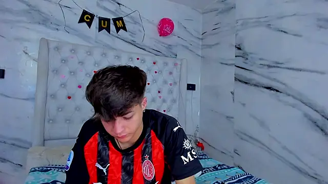 Ari and Storm online show from April 25, 2:14 pm