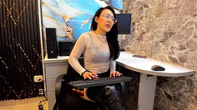 Scarlett 14  online show from September 18, 3:16 am