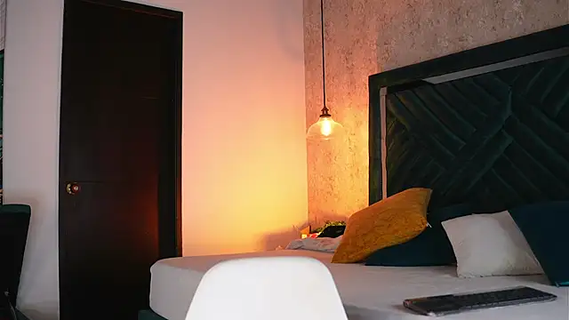 Sofi Moreno online show from April 17, 12:07 pm