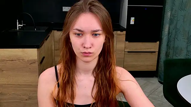 AmadaReine online show from April 24, 4:04 am