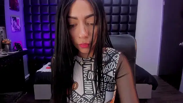 ashlyy sweet  online show from April 26, 3:43 pm