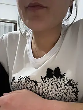 delibiri11 online show from February 5, 10:35 pm