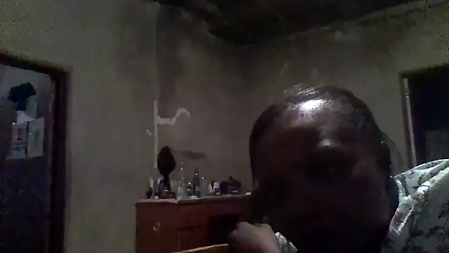 longdickson12345 online show from April 2, 7:44 pm