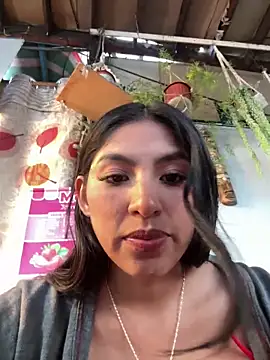 BrunetteBliss69 online show from April 27, 9:56 pm