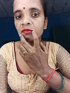Snapshot of Hotwera chatting on October 13, 9:39 pm Hotwera online show from October 13, 9:39 pm