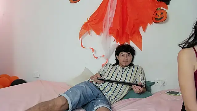 Laura and Kevin online show from October 18, 4:32 pm