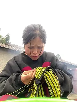 O o UwU o O online show from November 19, 8:58 am