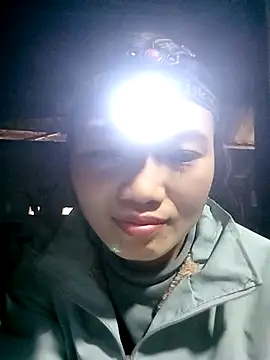 ngan-cute online show from March 8, 1:13 am