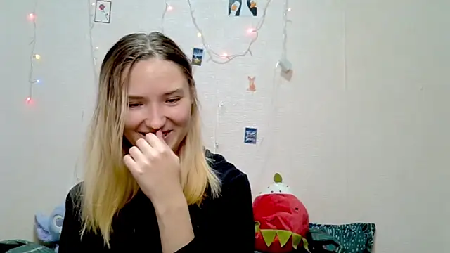  kikiclark   online show from September 21, 8:40 pm