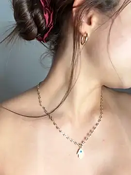 hottiee melannie online show from April 26, 8:01 am