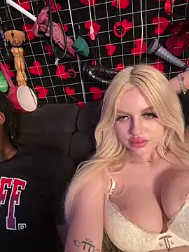 Steffi Snowbunny online show from April 23, 8:44 pm