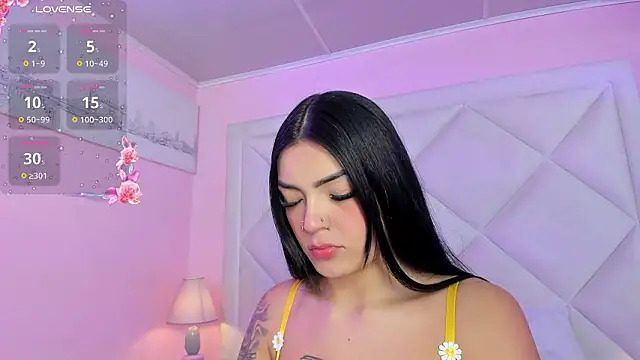 Miaa Smithh   online show from February 10, 11:24 am