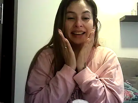 Valery  Rouse  online show from April 23, 12:29 pm