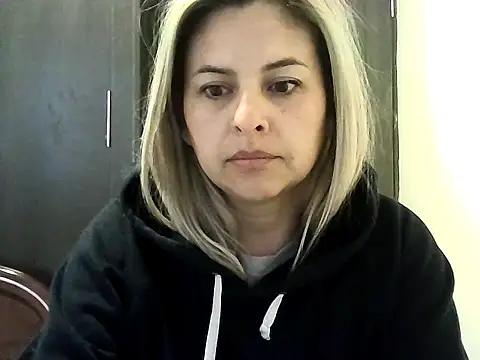 Valery  Rouse  online show from October 19, 2:19 pm