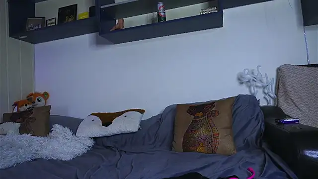 DaddysLittleSlutfox online show from April 20, 10:29 am