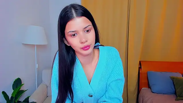 Snapshot of JoCauterucci chatting on October 19, 6:26 am JoCauterucci online show from October 19, 6:26 am