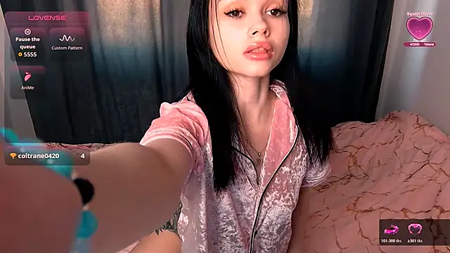 Snapshot of Luxuryy_baby chatting on October 19, 3:25 pm Luxuryy baby online show from October 19, 3:25 pm