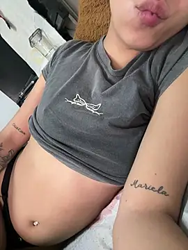 lulizoee online show from July 17, 6:44 pm