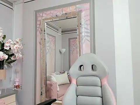Liasweetie  online show from September 24, 7:13 pm