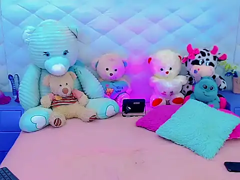 Snapshot of hanna_sweett34 chatting on September 12, 4:46 am hanna sweett34 online show from September 12, 4:46 am