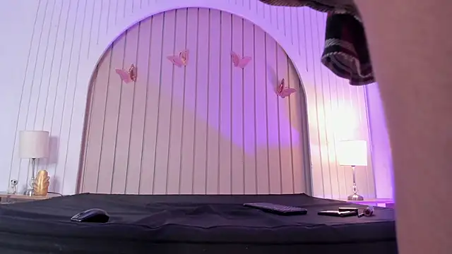 ALICESANDOVAL online show from October 26, 11:49 am