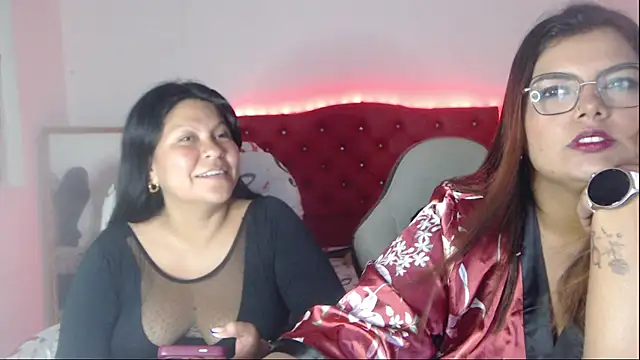 Snapshot of Sammy_slavehot chatting on September 12, 2:12 am Sammy slavehot online show from September 12, 2:12 am