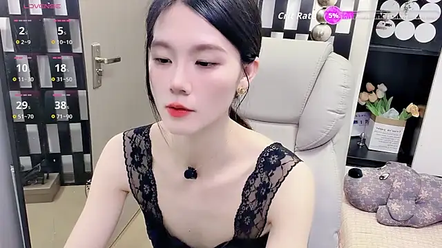 Yueyue-MM online show from April 24, 12:30 pm