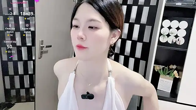 Snapshot of Yueyue-MM chatting on September 19, 10:53 pm Yueyue-MM online show from September 19, 10:53 pm