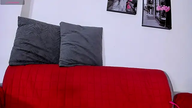 Grettel w online show from April 22, 7:44 pm