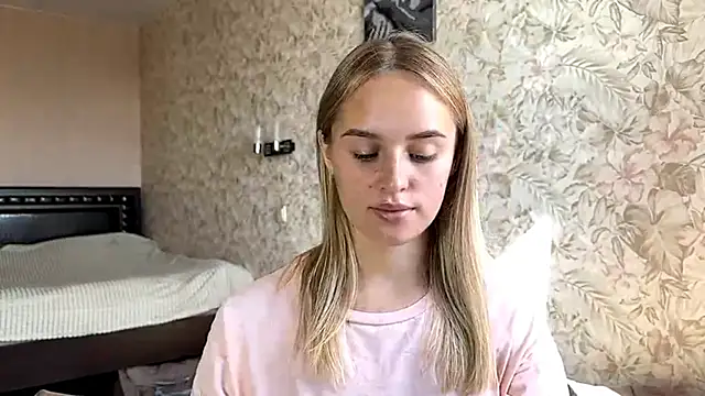 Snapshot of ElisabetLorney chatting on September 11, 8:14 am ElisabetLorney online show from September 11, 8:14 am
