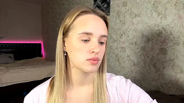 ElisabetLorney online show from November 24, 8:05 am