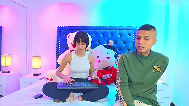 Damian and roxanne online show from September 20, 1:09 pm