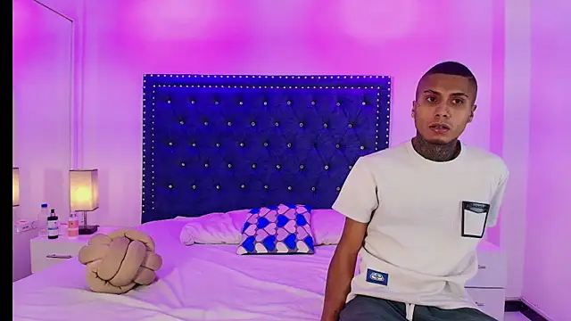 Damian and roxanne online show from April 28, 12:42 pm