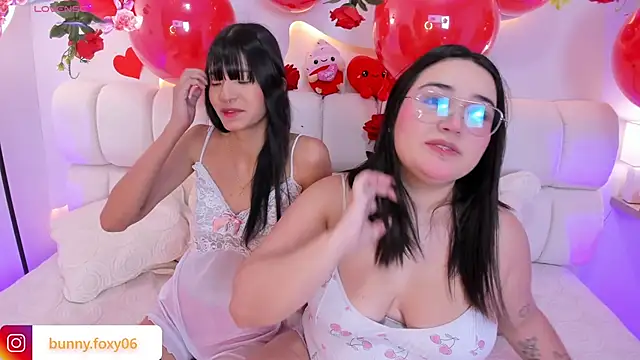 foxybunny online show from February 20, 4:33 am
