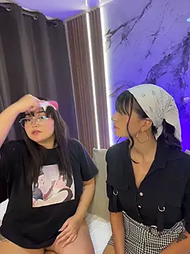 foxybunny online show from April 21, 4:30 am