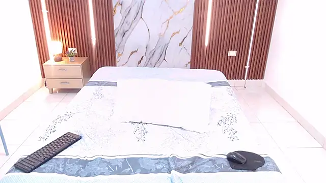 Snapshot of shena_nomy1 chatting on September 17, 7:56 pm shena nomy1 online show from September 17, 7:56 pm
