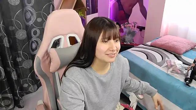 Zulema R1 online show from April 22, 9:34 pm