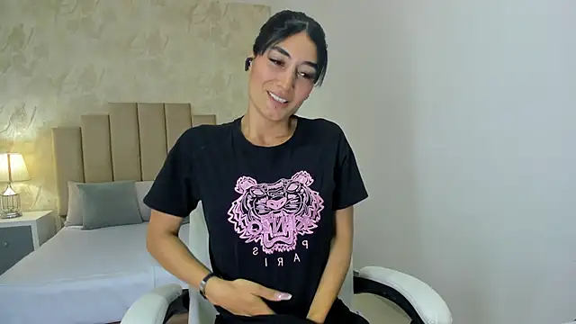 Scarlett 12 online show from April 28, 10:30 am