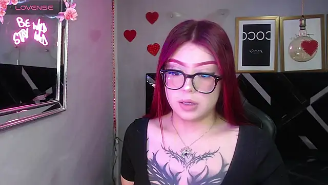 Red Bunny v online show from April 21, 1:18 pm