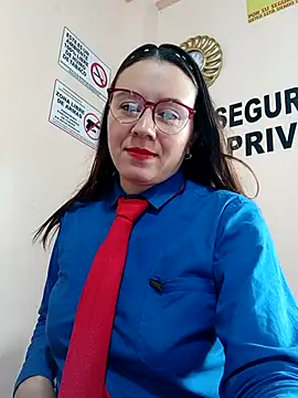 Hannah-colx online show from October 10, 7:30 pm