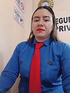 Hannah-colx online show from June 11, 5:10 pm