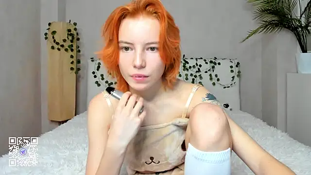 Pink Lila18 online show from December 19, 1:54 am