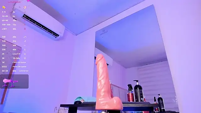 violeta olsen online show from February 8, 9:29 pm