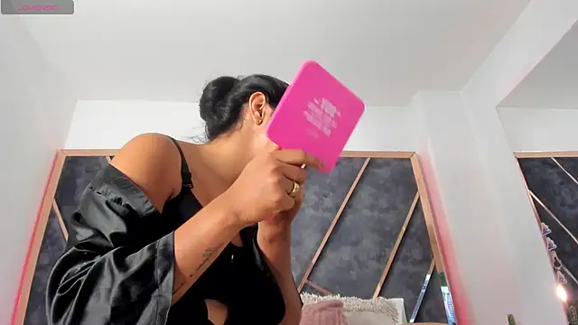 SusanaHenao online show from April 24, 5:49 pm