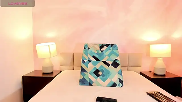 sofiiacarson online show from April 22, 7:33 pm