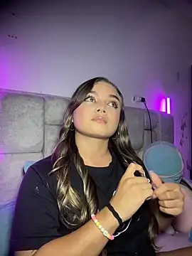 AnnyLopezzz  online show from April 27, 4:20 am