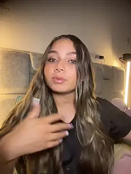 AnnyLopezzz  online show from April 28, 4:38 am