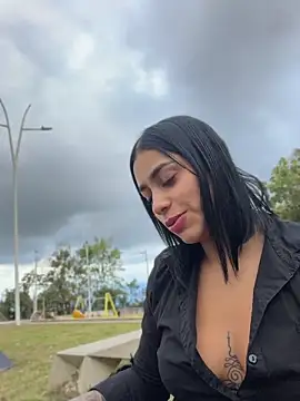 AlannaEvons online show from April 24, 10:23 pm